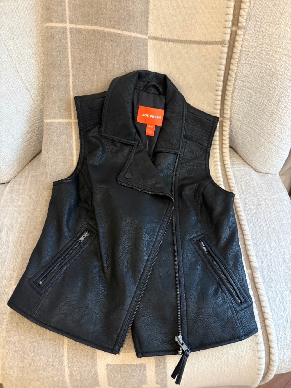 No sleeve faux leather vest size xs